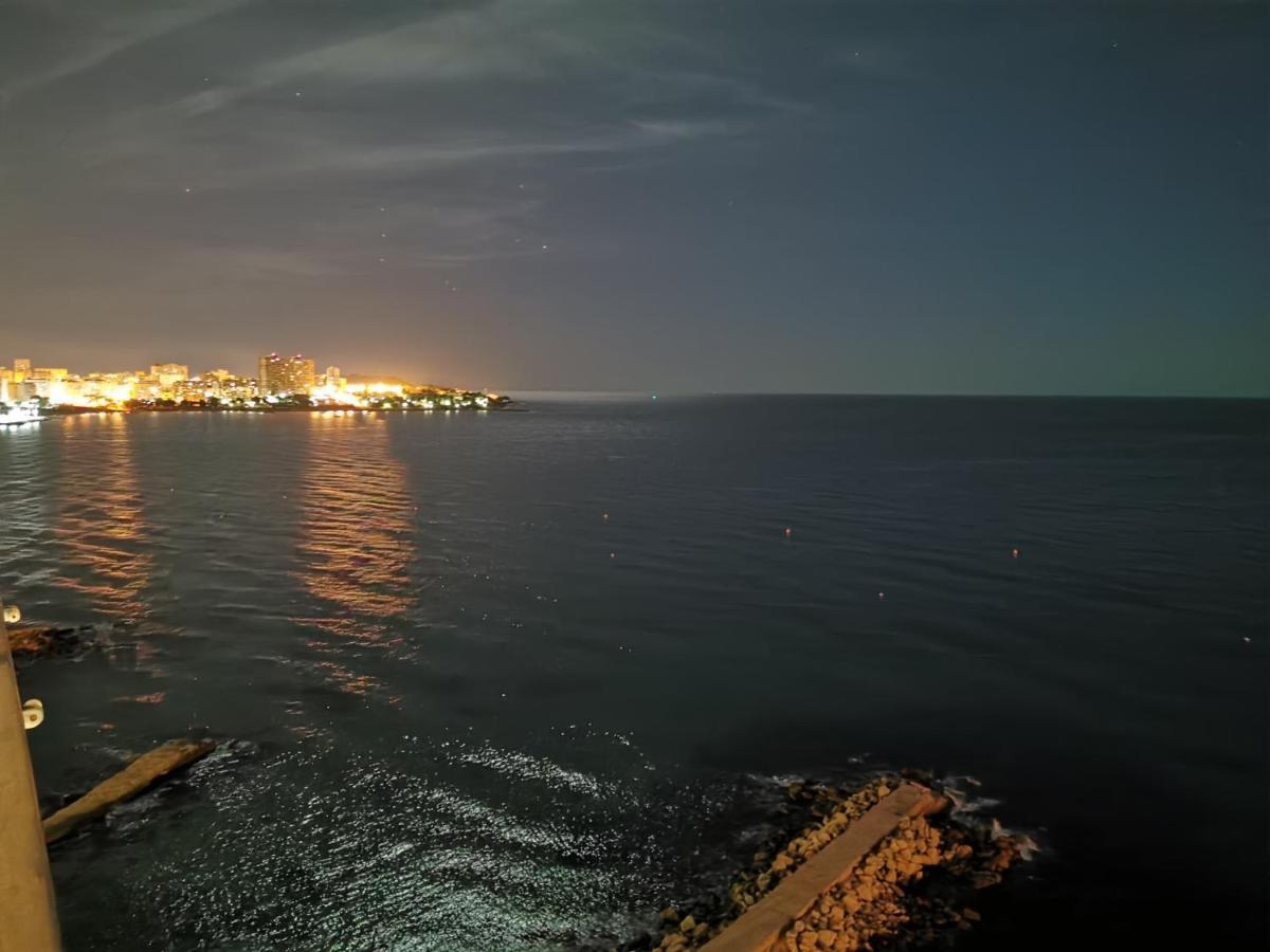 Apartamento Frente mar Alicante Exterior foto